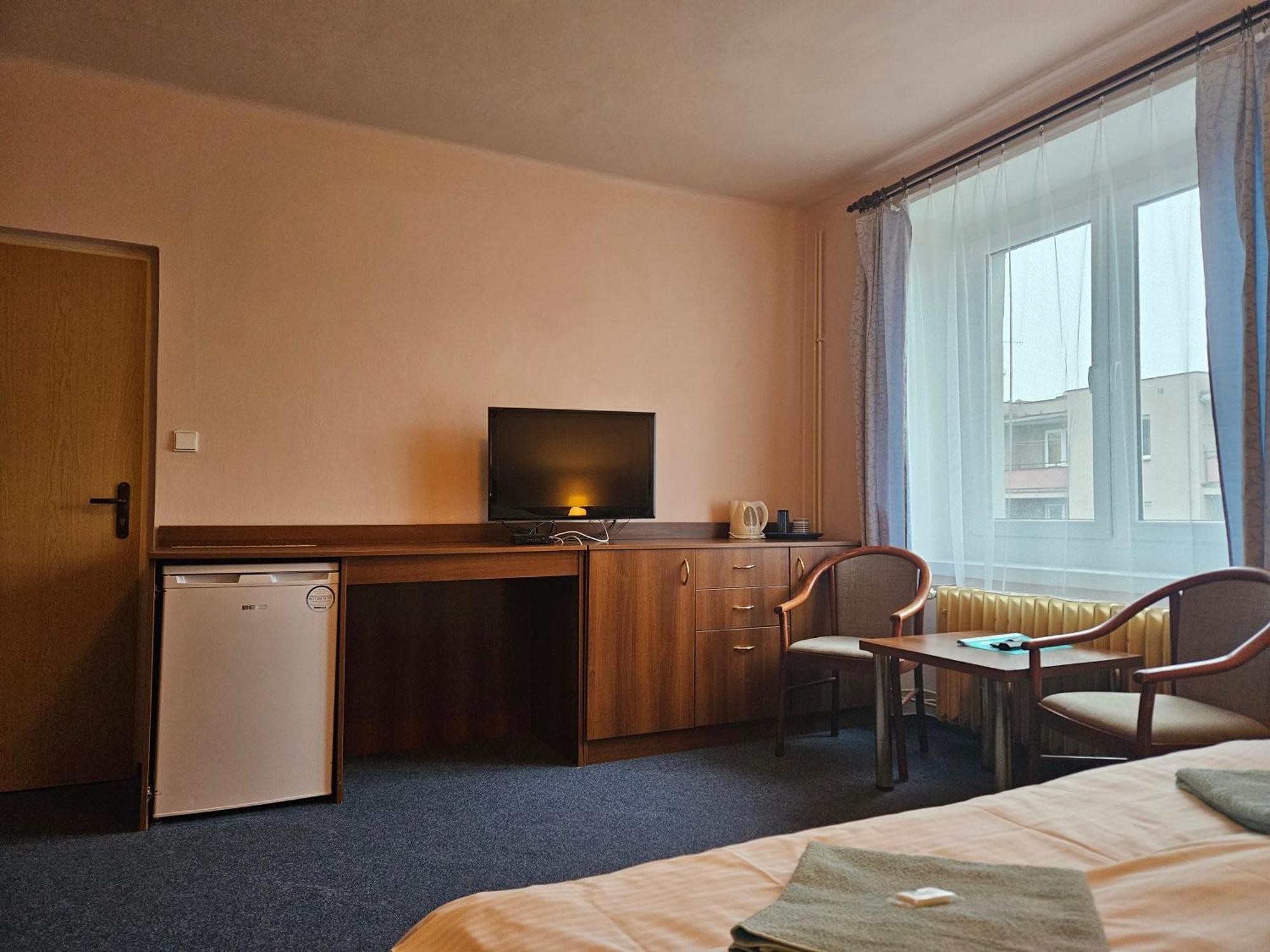 Hotel Trim Pardubice Luaran gambar