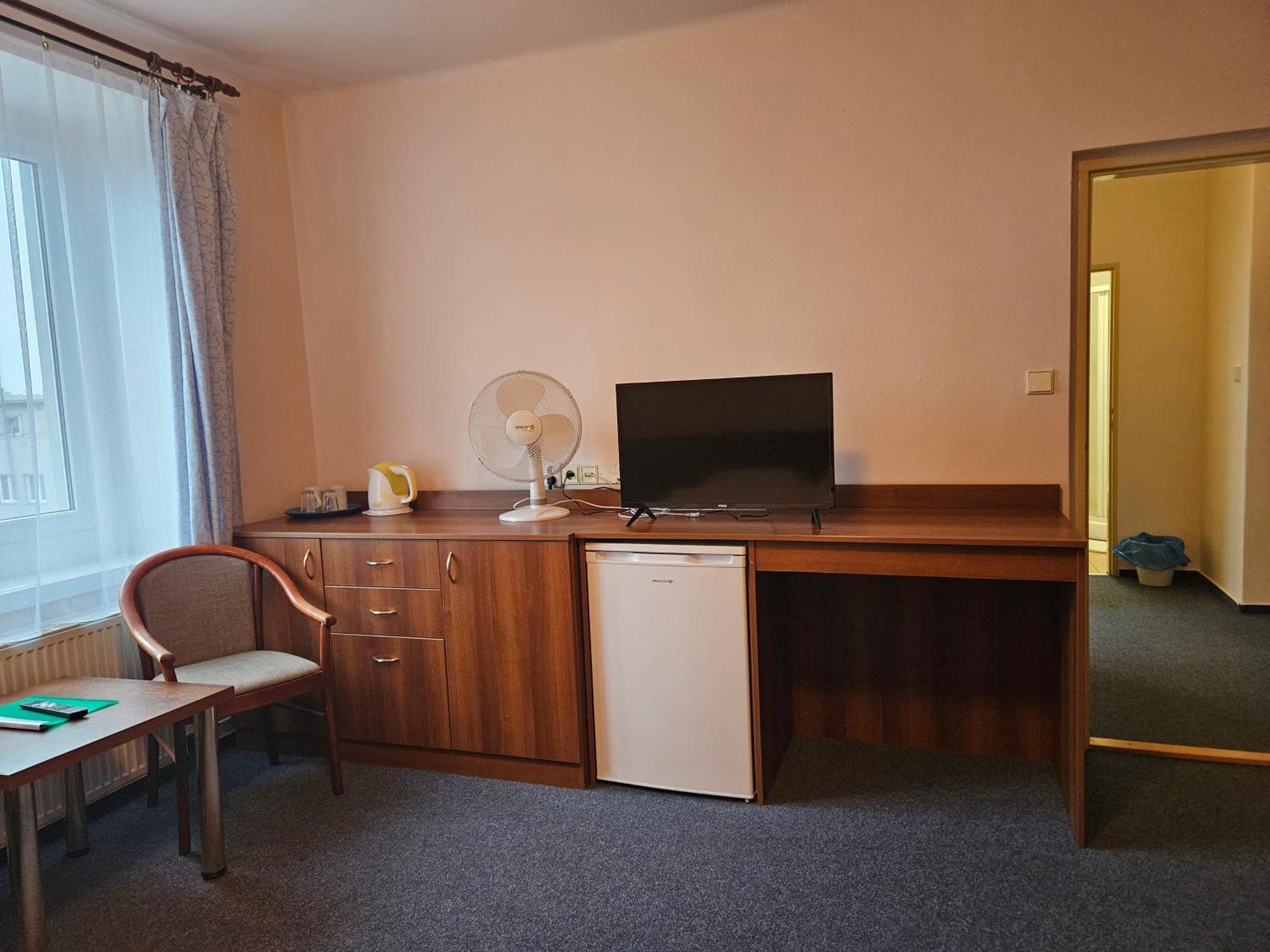 Hotel Trim Pardubice Luaran gambar