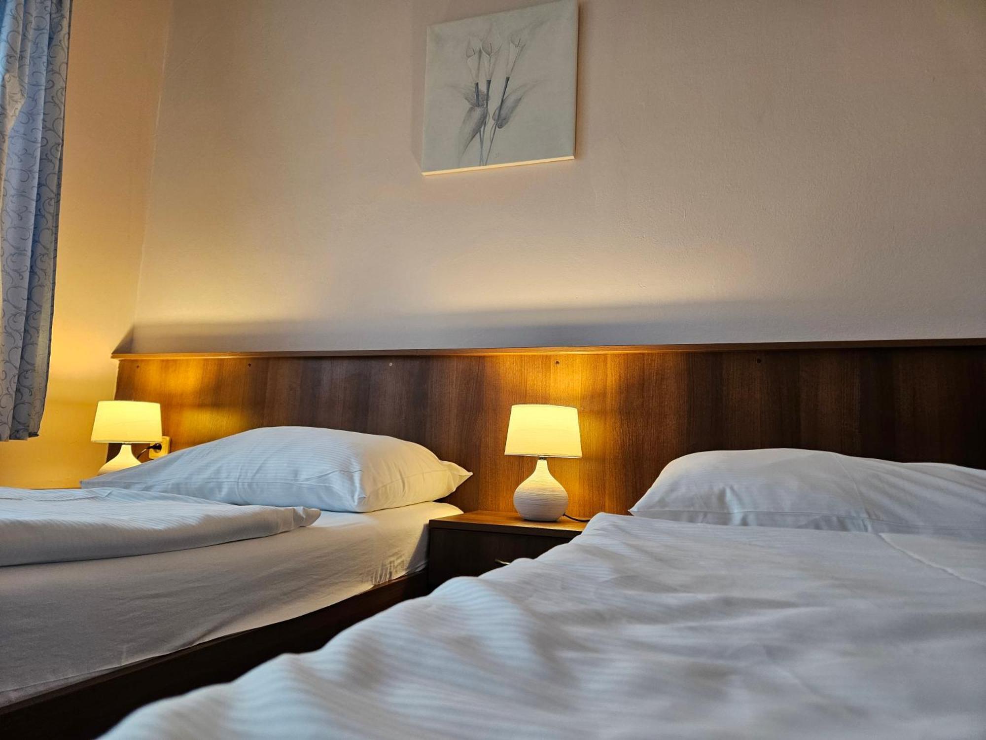 Hotel Trim Pardubice Luaran gambar
