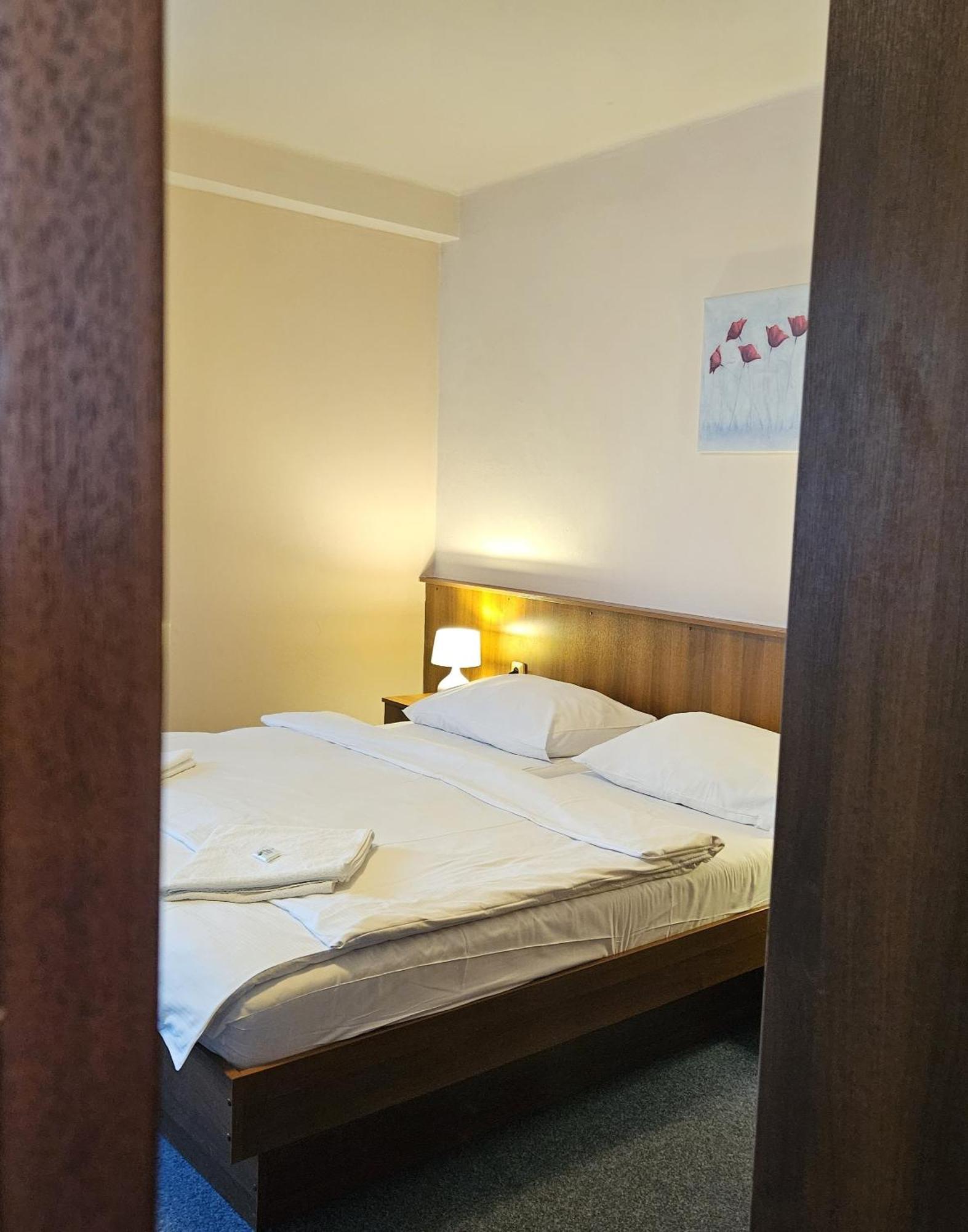 Hotel Trim Pardubice Luaran gambar