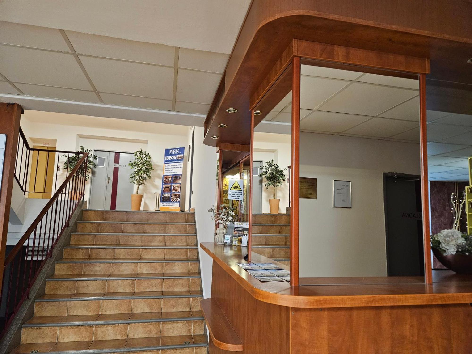 Hotel Trim Pardubice Luaran gambar