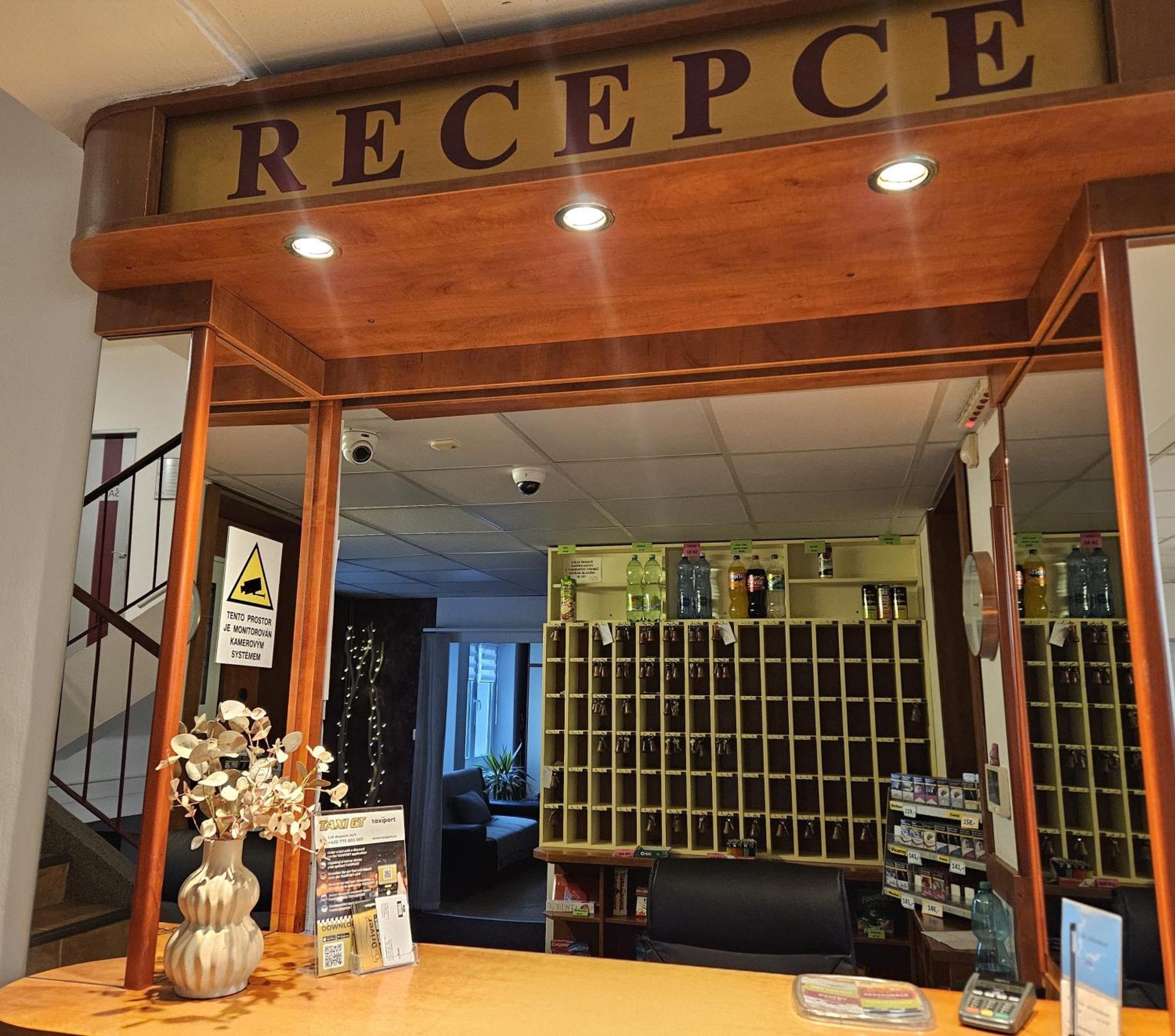 Hotel Trim Pardubice Luaran gambar