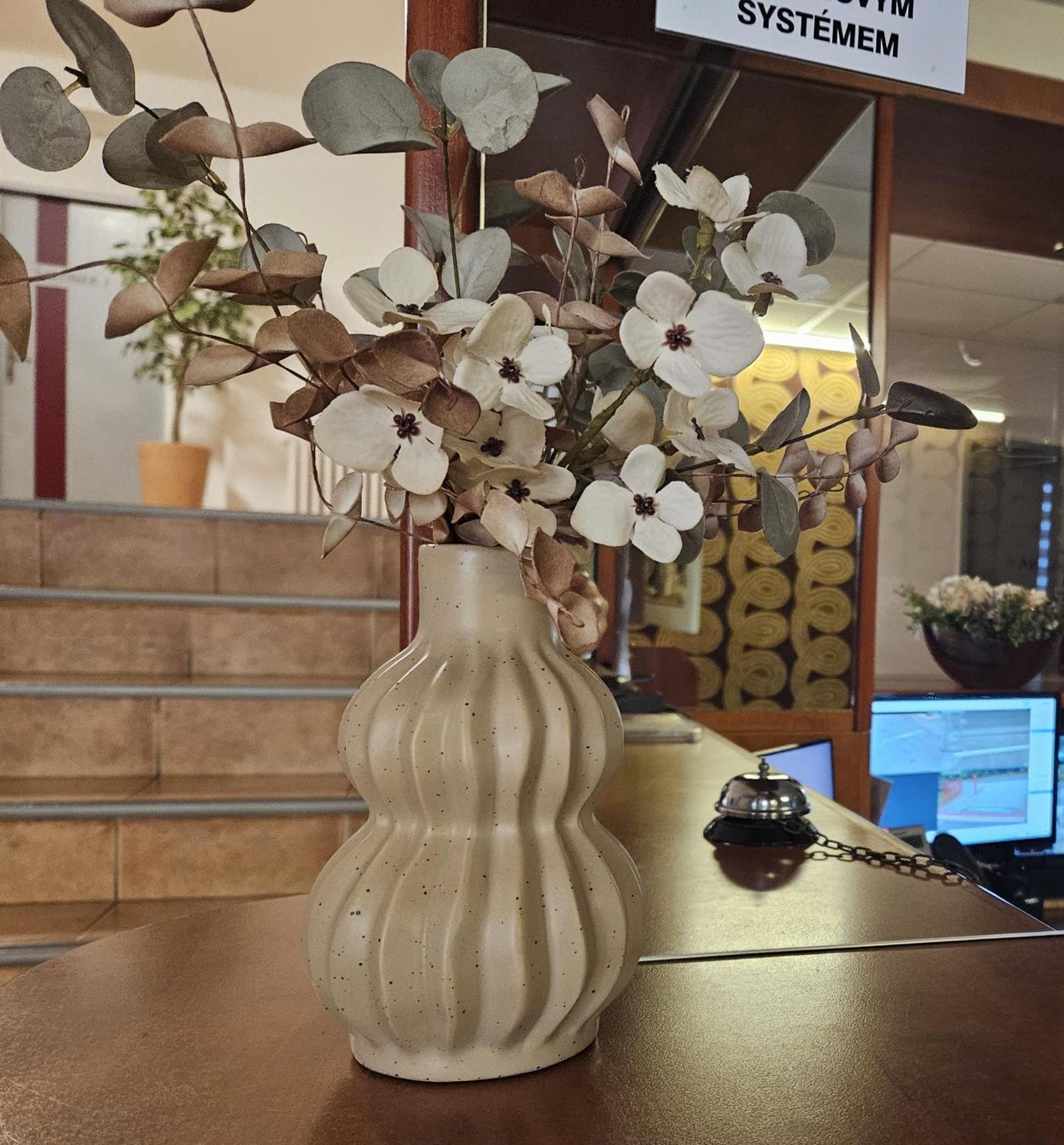 Hotel Trim Pardubice Luaran gambar