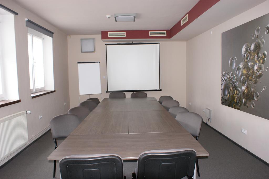 Hotel Trim Pardubice Luaran gambar