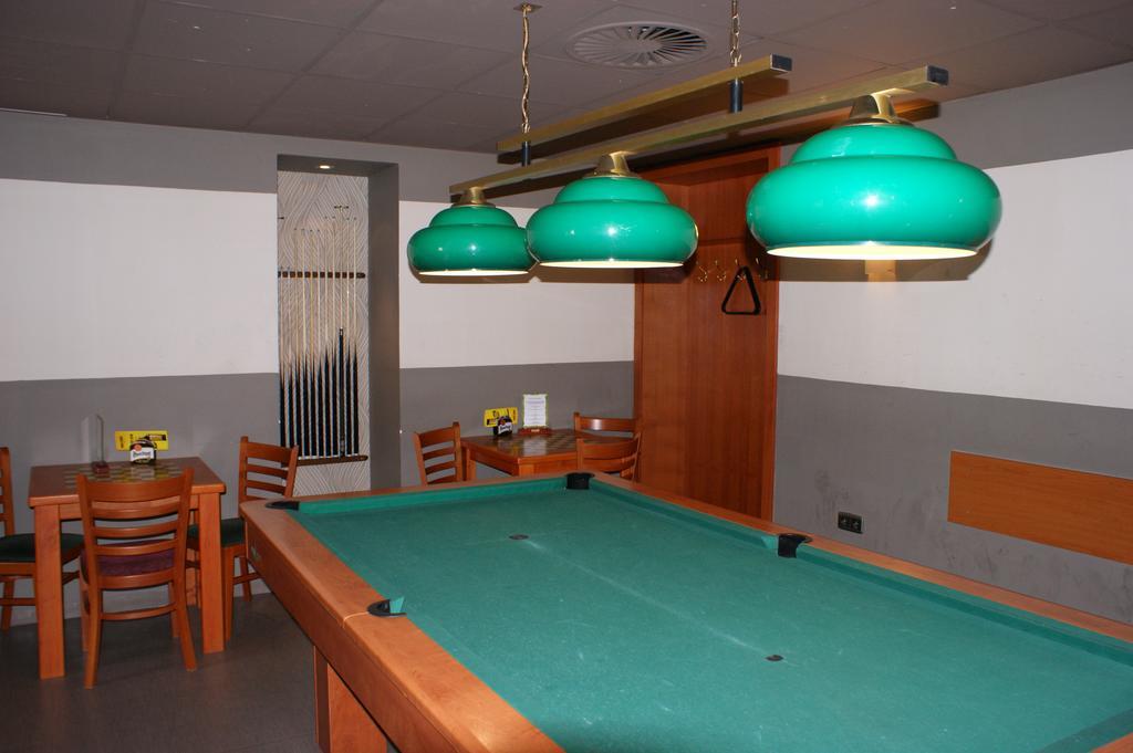 Hotel Trim Pardubice Luaran gambar