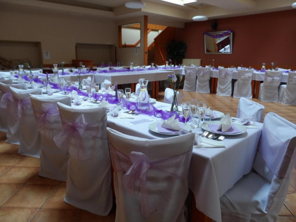 Hotel Trim Pardubice Luaran gambar